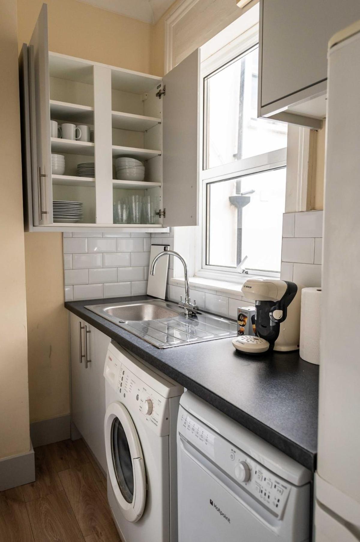 Dancer Road - Cosy 2 Bed Flat Apartamento